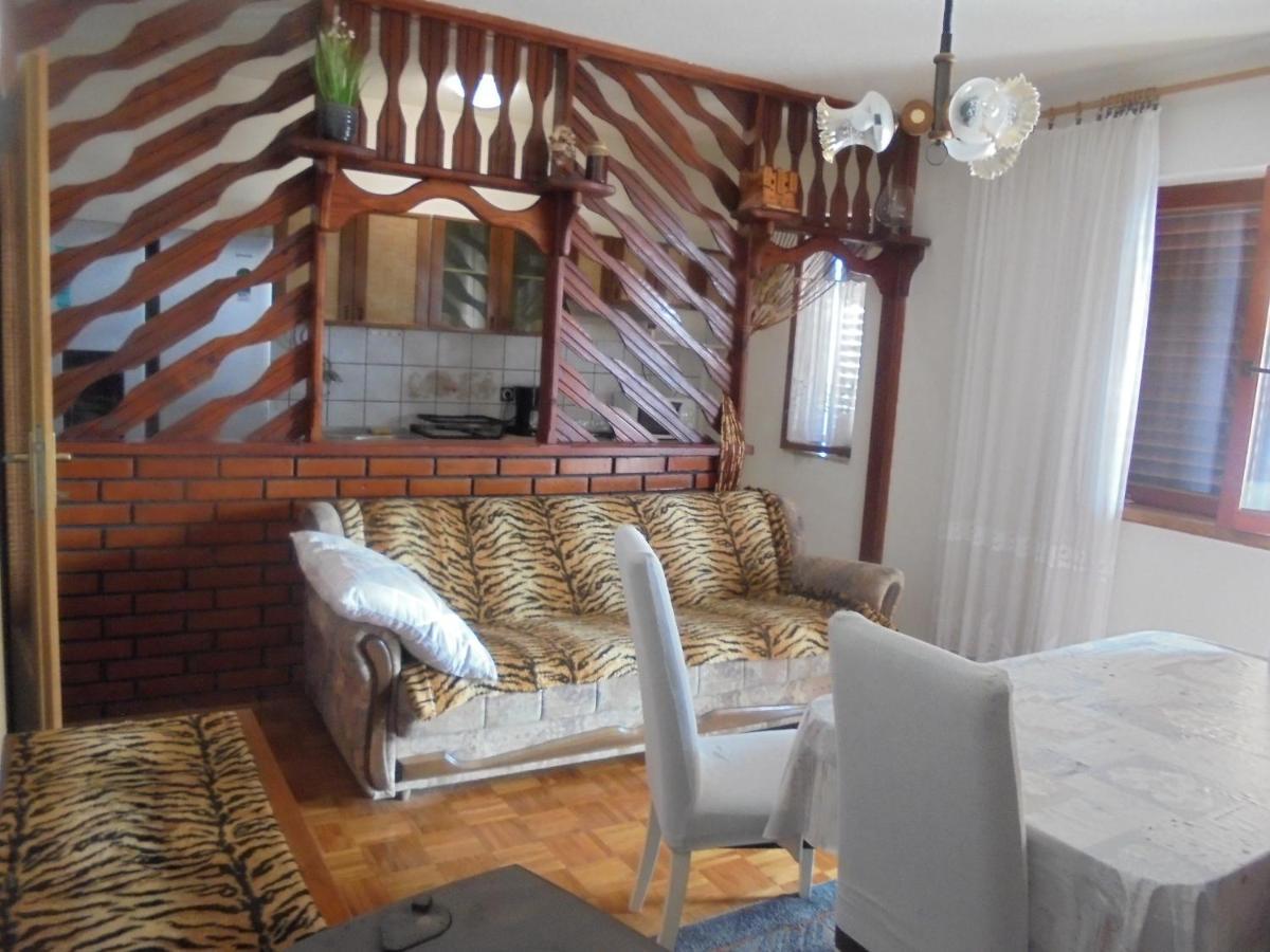 Apartment Maestral セニ エクステリア 写真